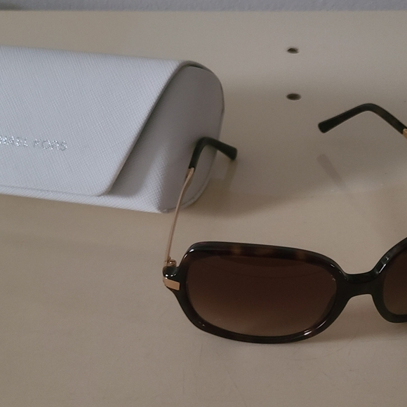 Michael kors sunglasses - Picture 2 of 4